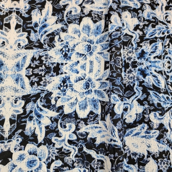 Chelsea28 Faux Wrap Sleeveless Floral Blouse Loose Blue Pullover Lightweight‎ V - Picture 6 of 13